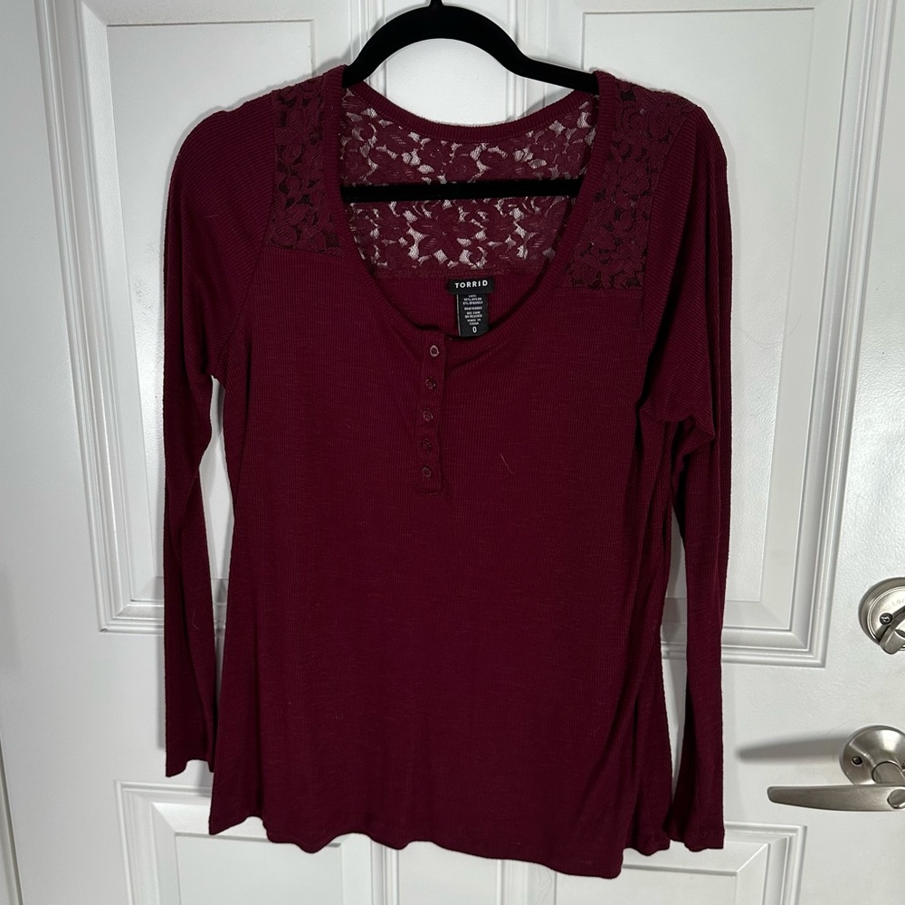 Plus size, long sleeve top